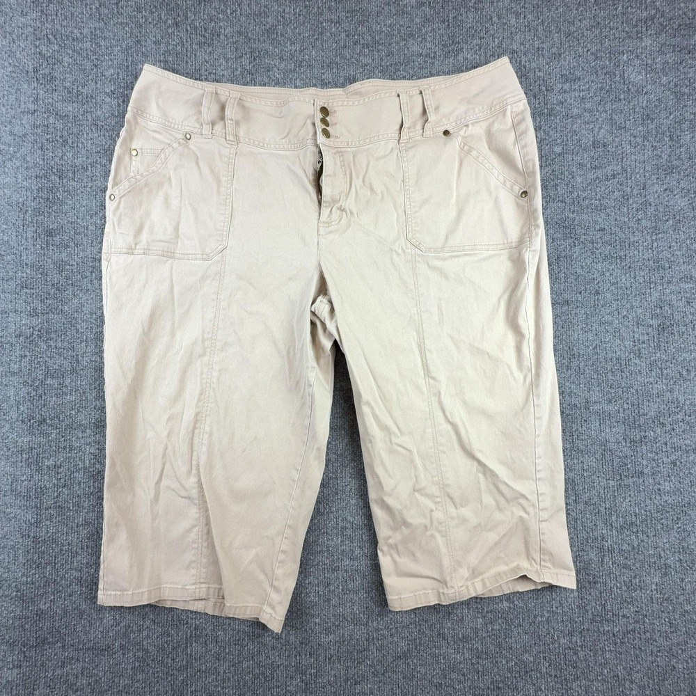 Cato Shorts Womens 26W Beige Bermuda Twill Flat Front Stretch Zip Fly Pockets